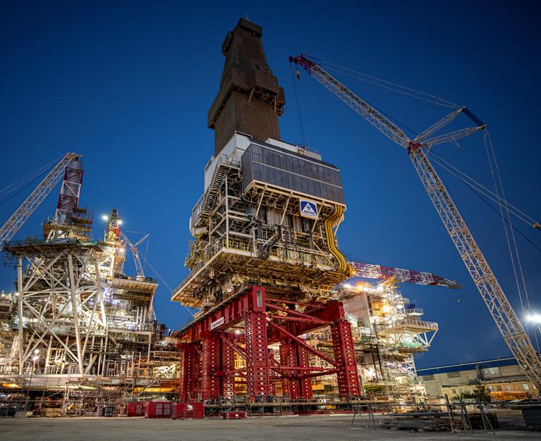 Offshore platform integration minimizes handling and schedule