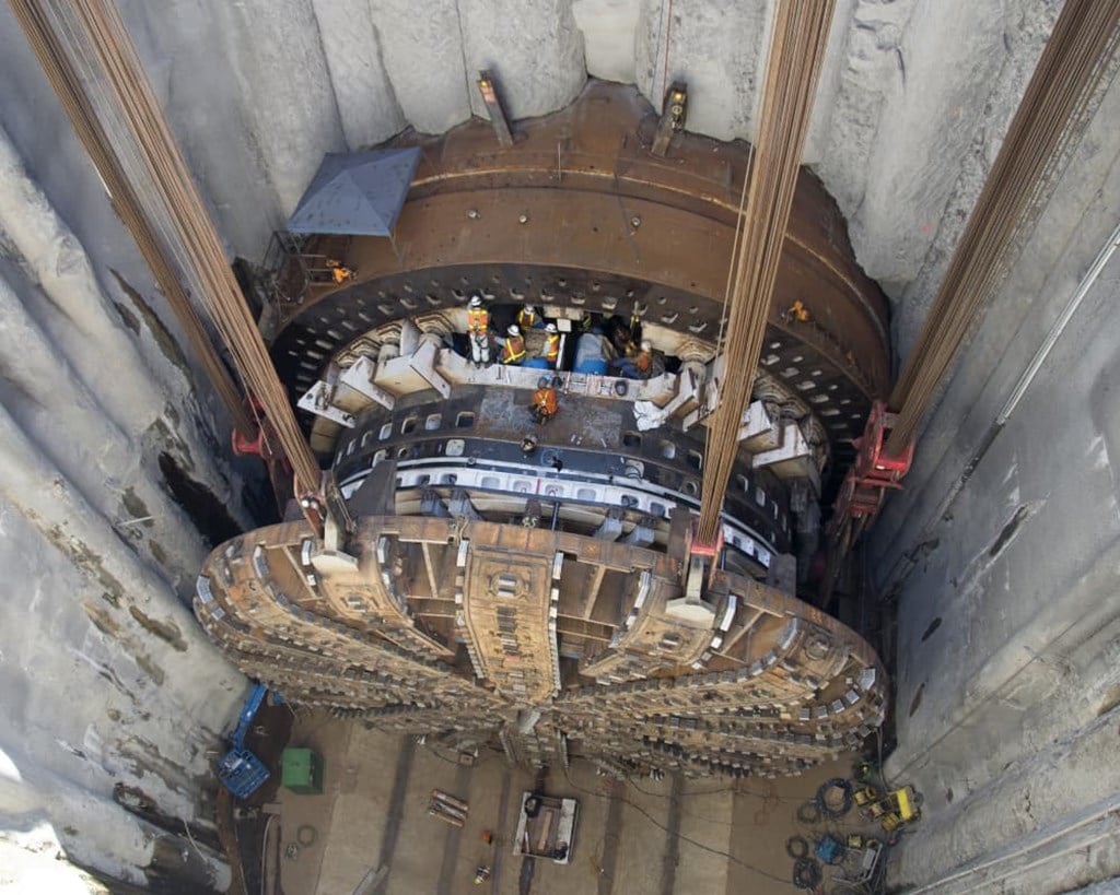 Tunnel boring machine transport Mammoet