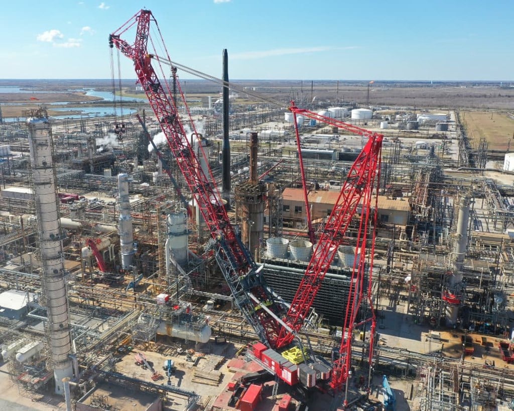 Refinery turnarounds services Mammoet