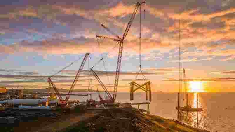 Wind Pallel XXL monopile transport system | Mammoet news