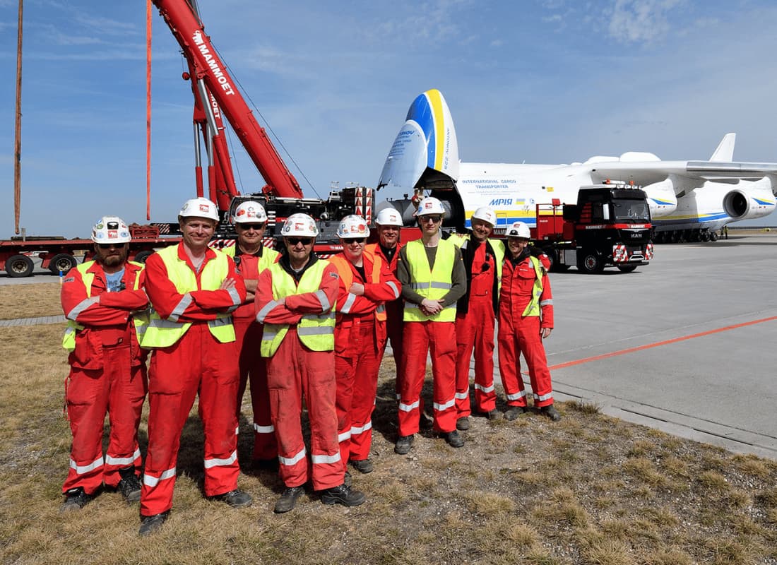 Mammoet crew germany.jpg