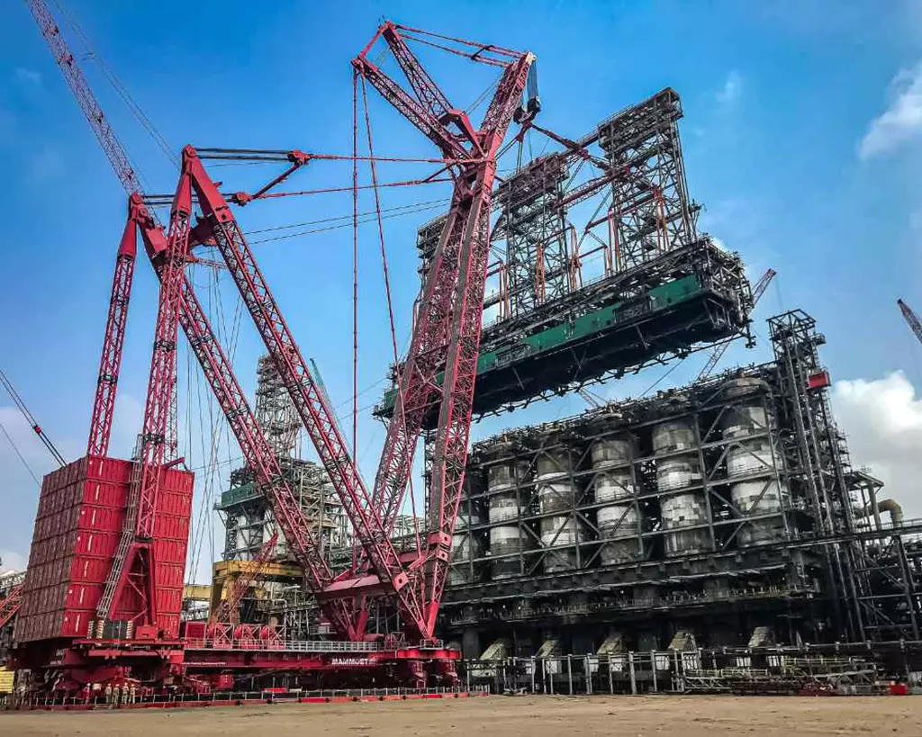 Three of the world’s largest cranes now working in India Mammoet News
