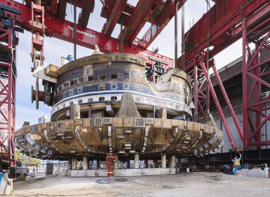 gantry system lifting tunel boring machine.jpg