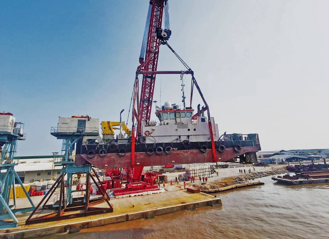 crane lifting a vessel.jpg