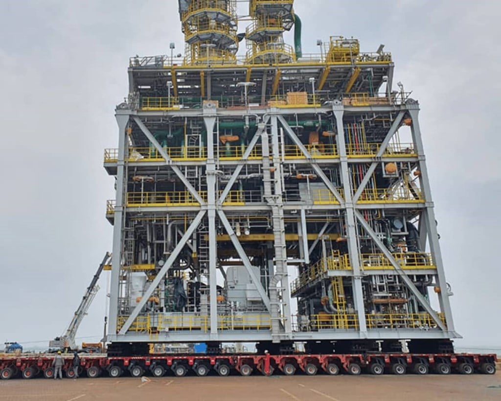 Offshore modules loadout earlier Mammoet case study