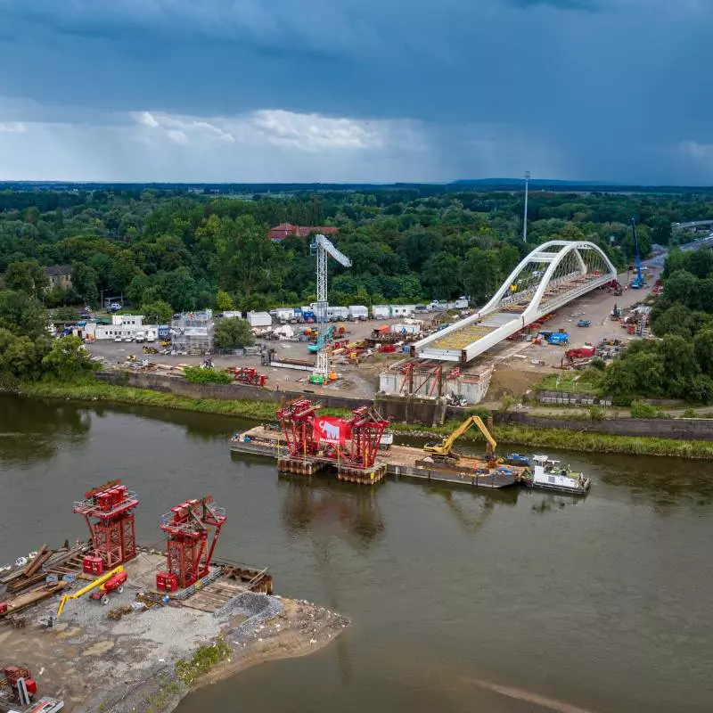 Bridge movement as a complete structure