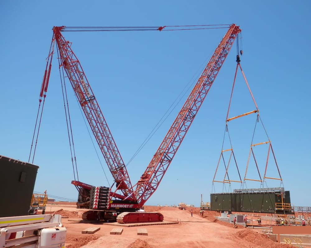 その他 MOMOANG CC 2400-1 crawler crane | Mammoet equipment