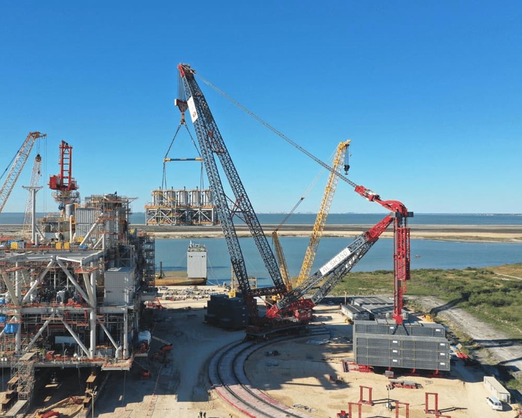 SK350 ring crane Mammoet equipment