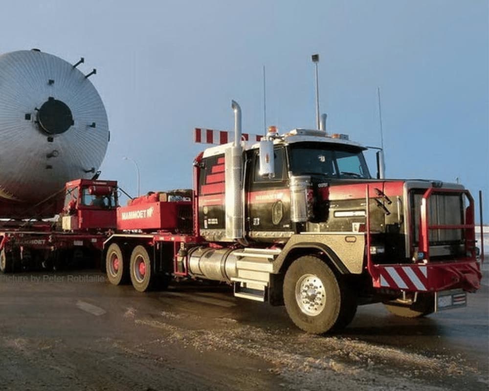 Western Star 4900 SA | Mammoet equipment