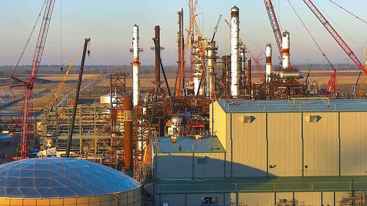 Bitumen refinery plant construction in Canada.jpg